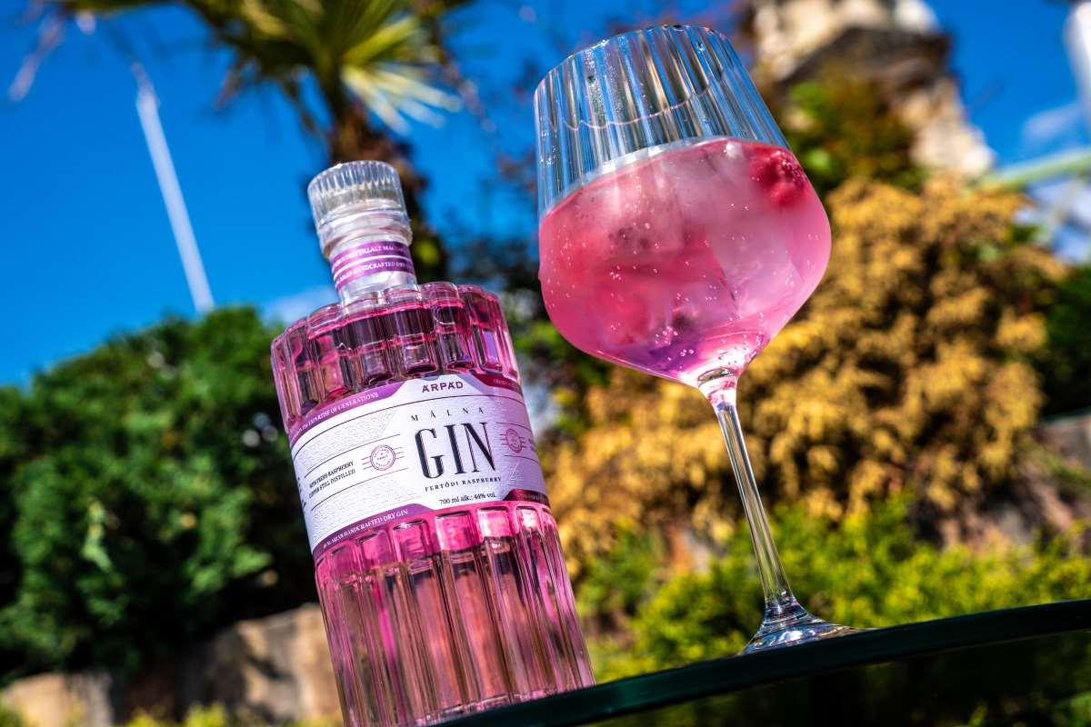 Mi a Pink Gin?