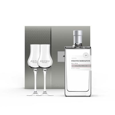 Feketecseresznye Pálinka díszdobozban 0,5 L + 2 db Tulipán pálinkáspohár (40%)